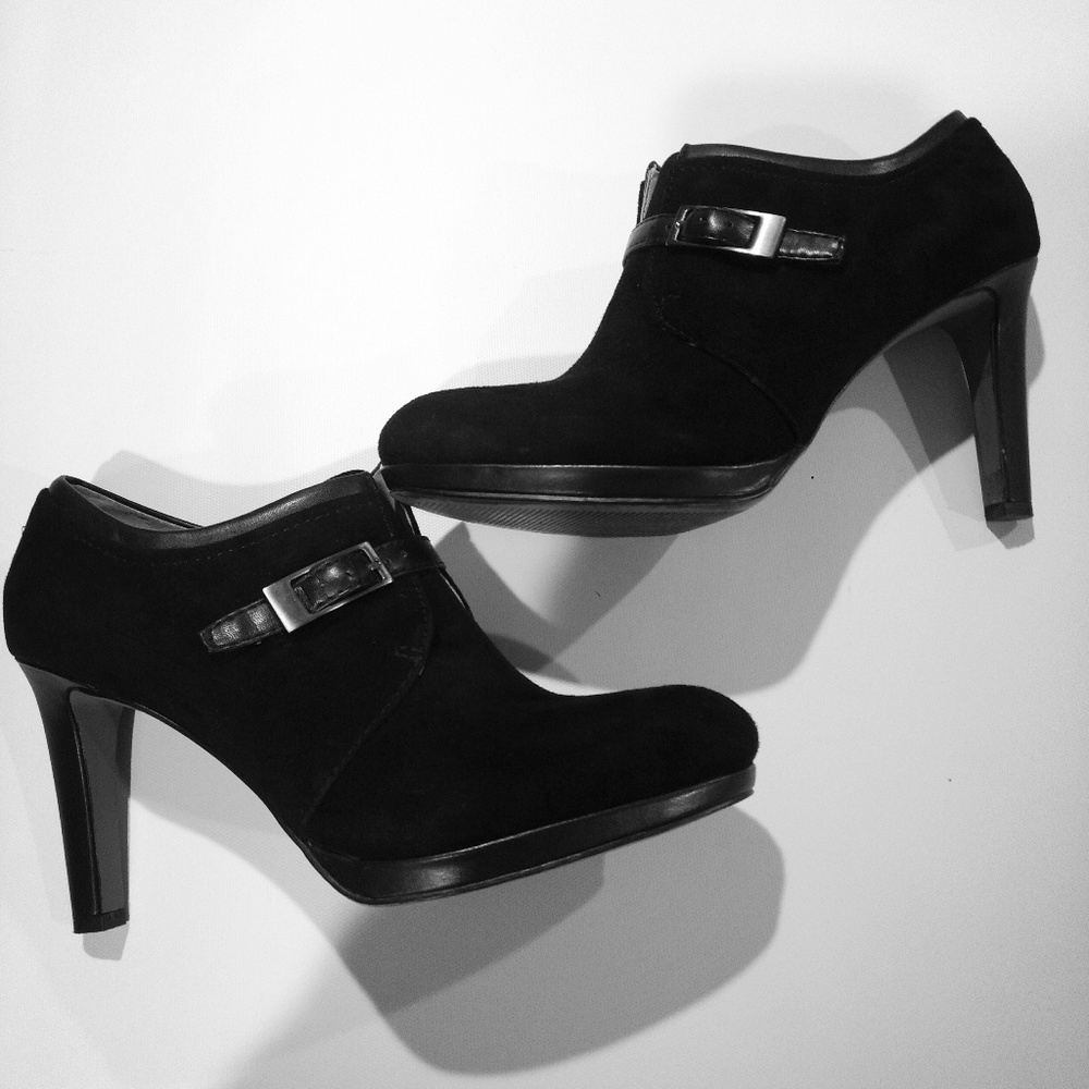 Franco Sarto suede booties